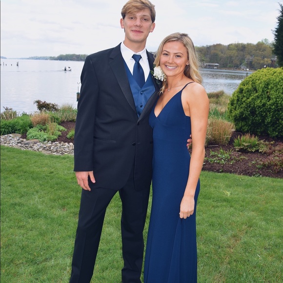 Lulus Prom dress - Picture 3 of 3